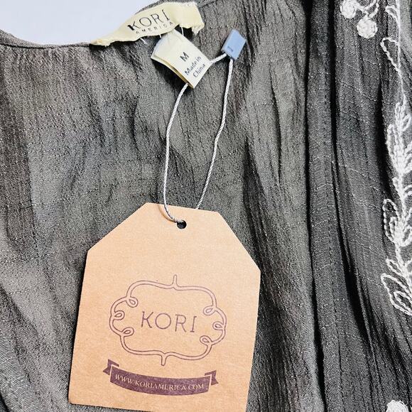 Kori America Embroidered Floral Open Front Vest Kimono Size Medium NWT - Picture 3 of 7